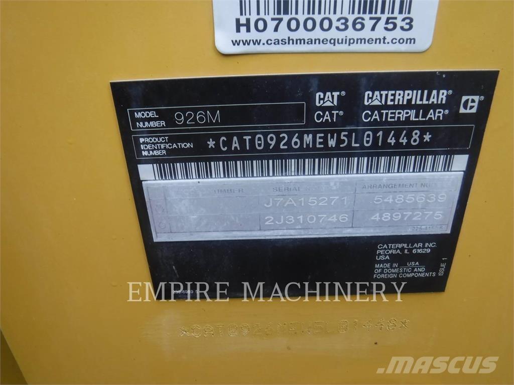 CAT 926M Pale gommate