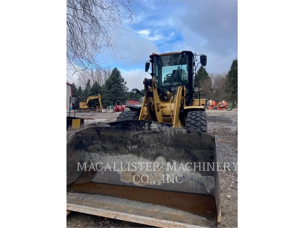 CAT 926M Pale gommate