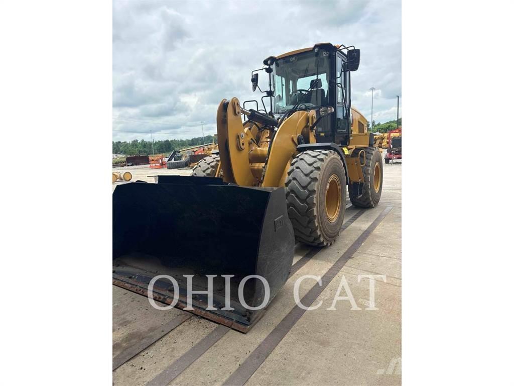 CAT 926M Pale gommate