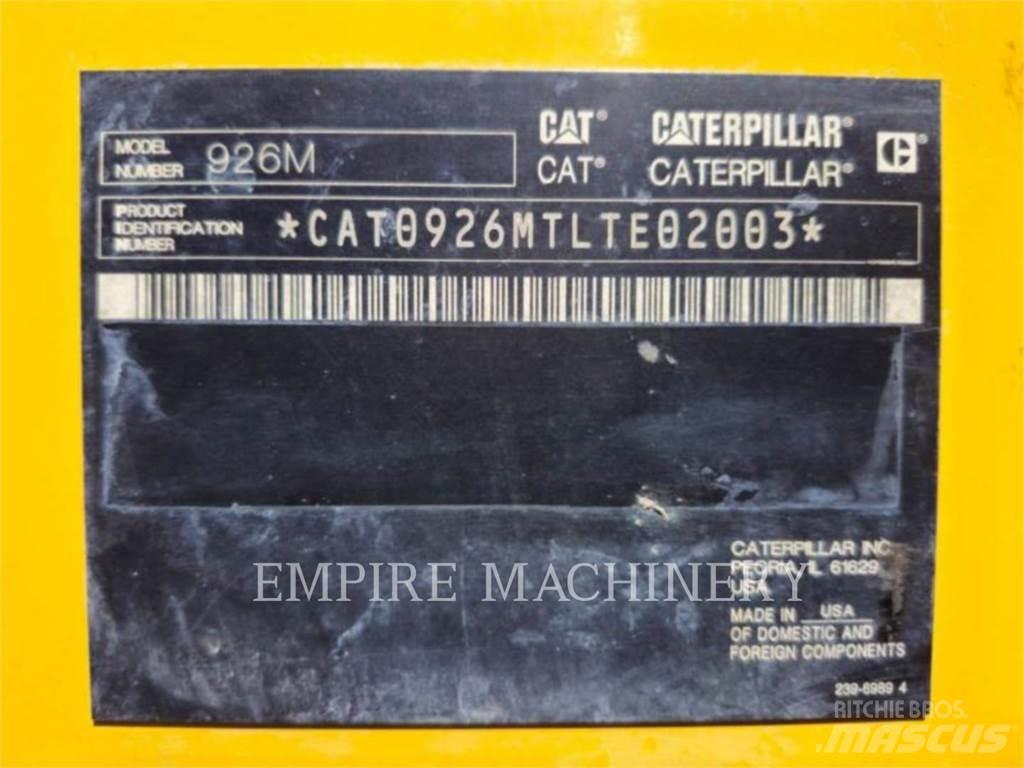 CAT 926M Pale gommate