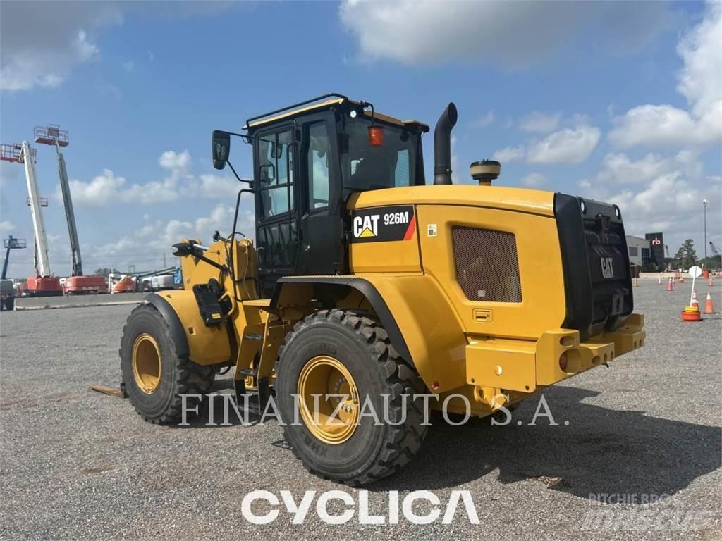 CAT 926M Pale gommate