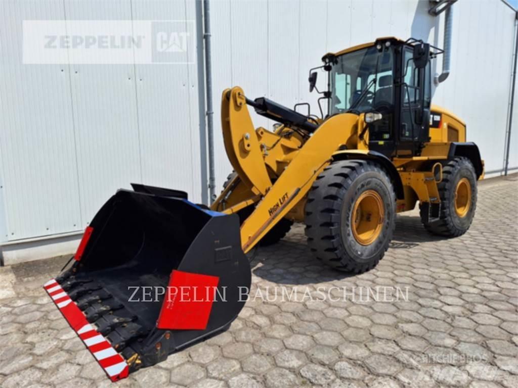 CAT 926M Pale gommate