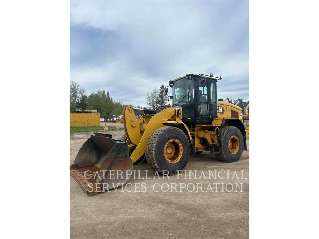 CAT 926M Pale gommate
