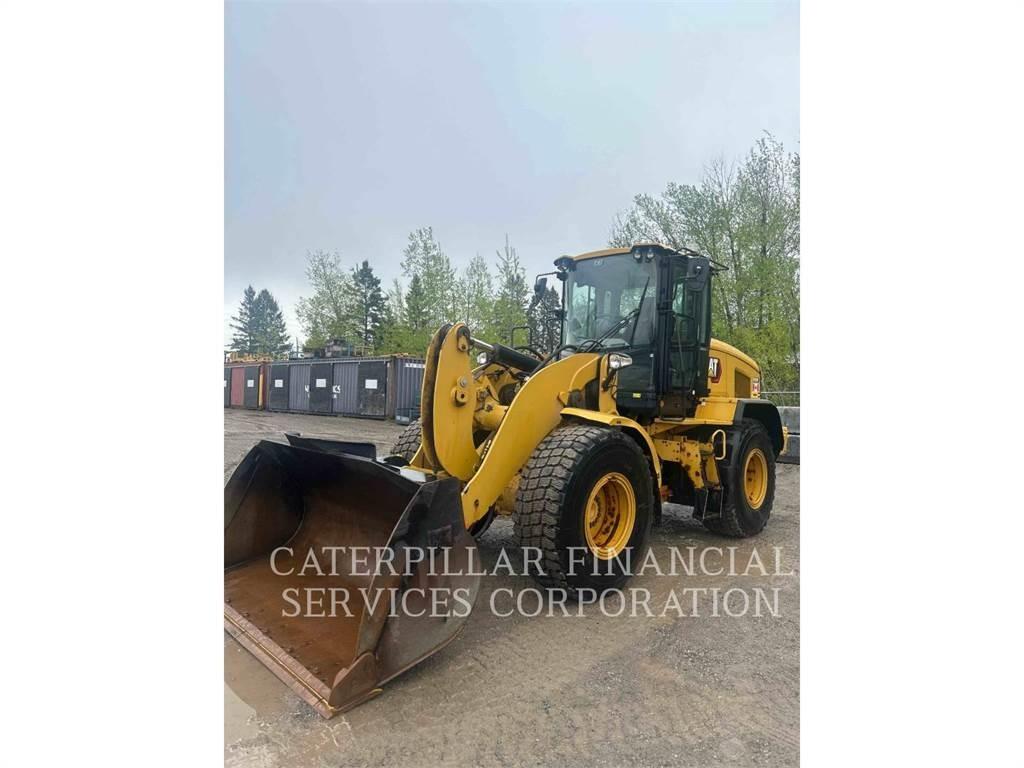 CAT 926M Pale gommate