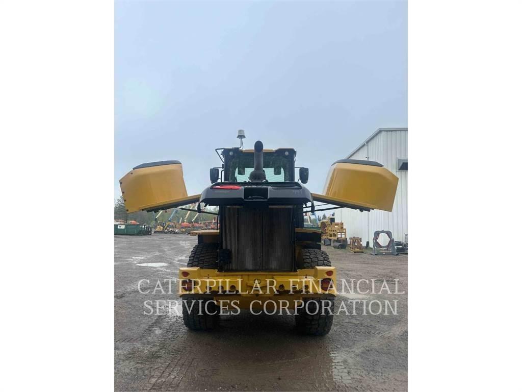 CAT 926M Pale gommate