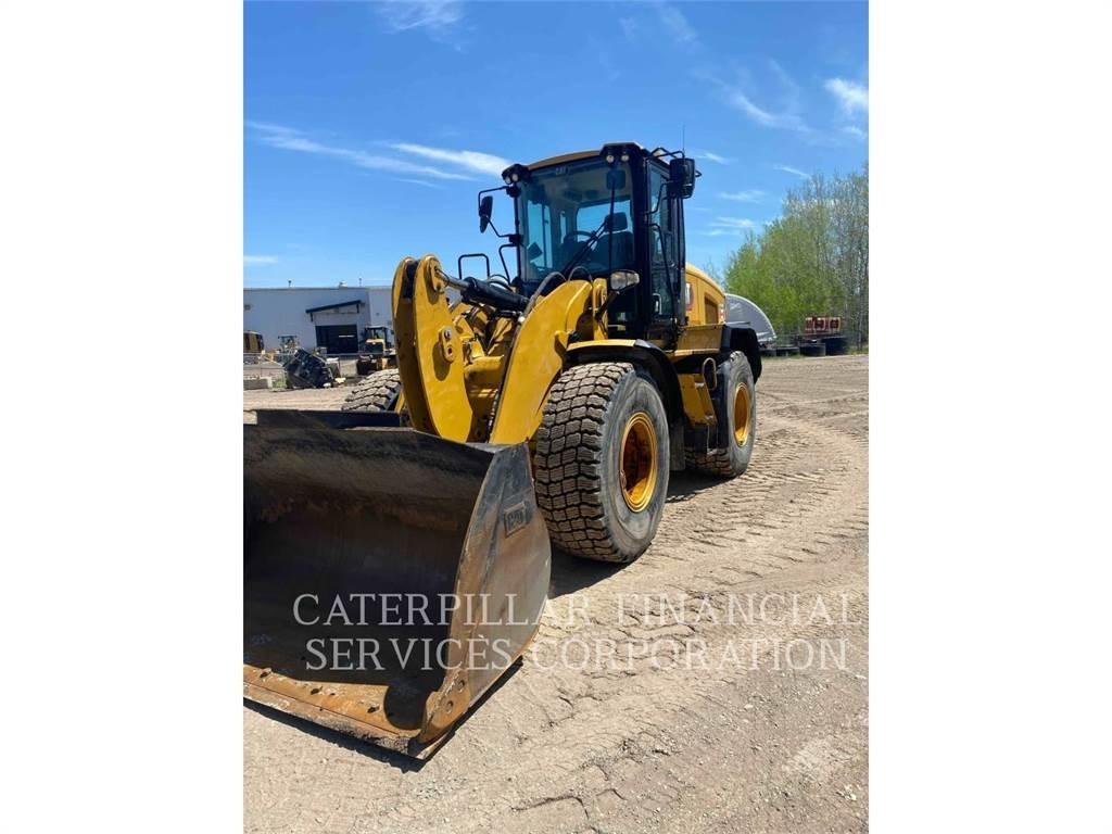 CAT 926M Pale gommate