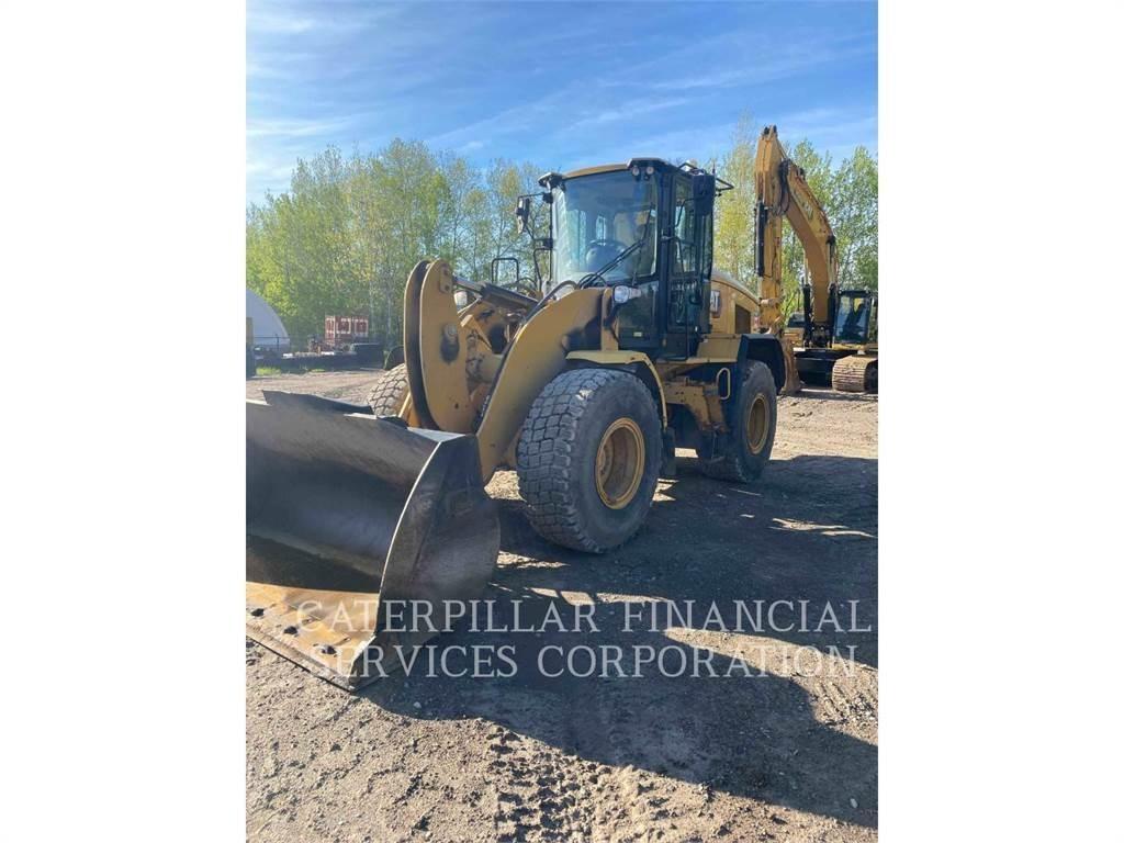 CAT 926M Pale gommate