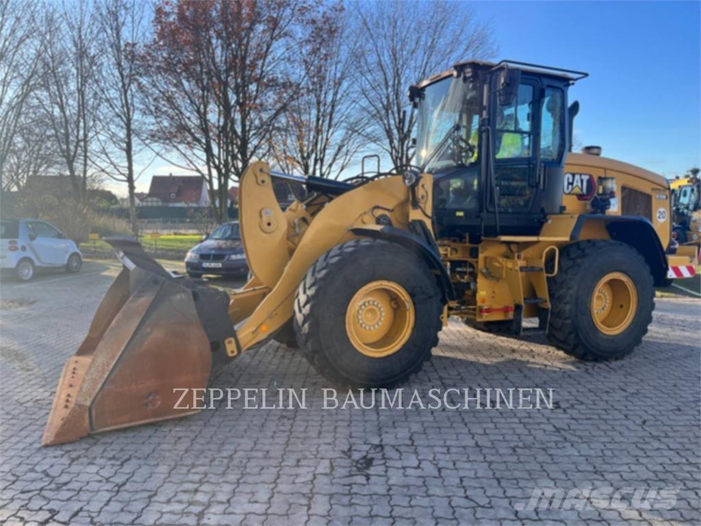 CAT 926M Pale gommate