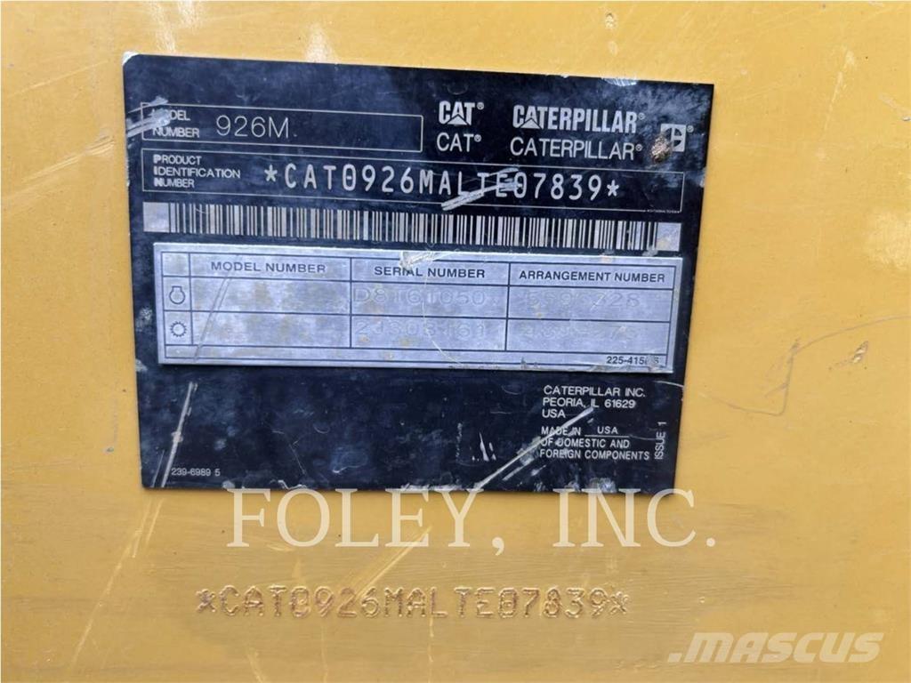 CAT 926M Pale gommate