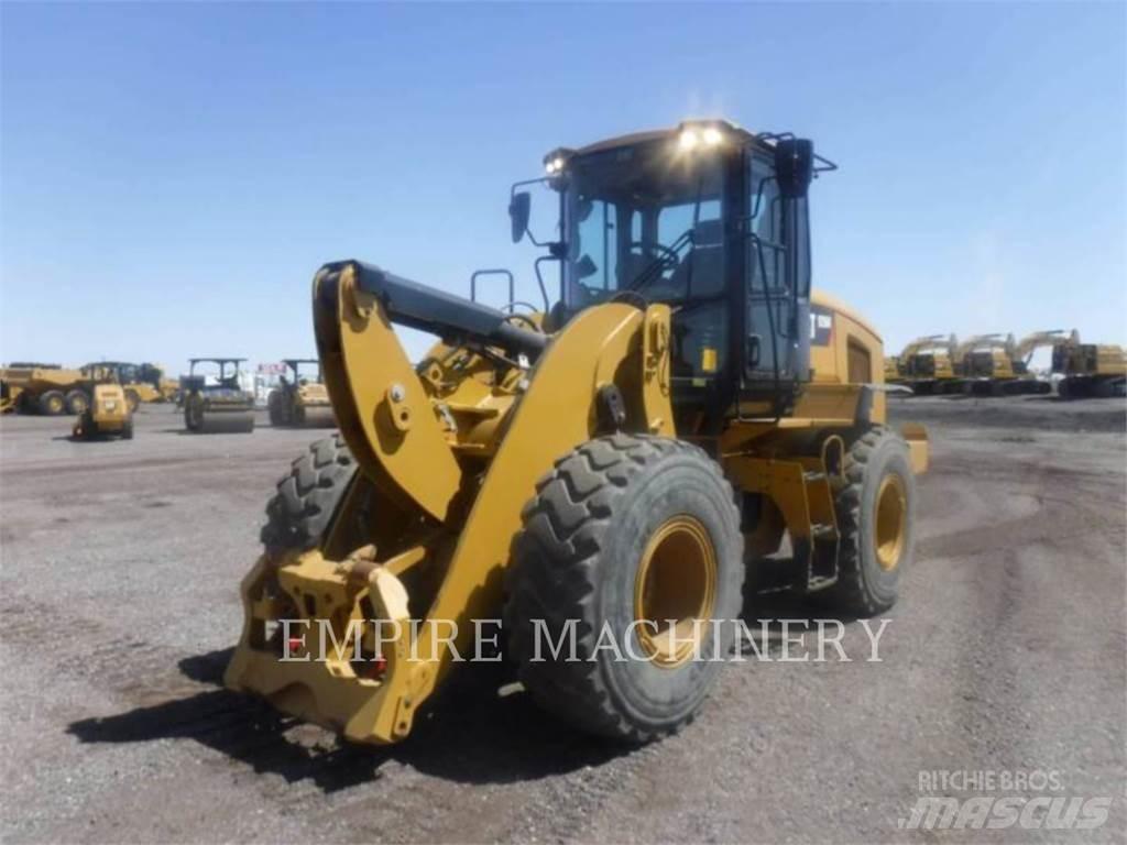 CAT 926M FC Pale gommate