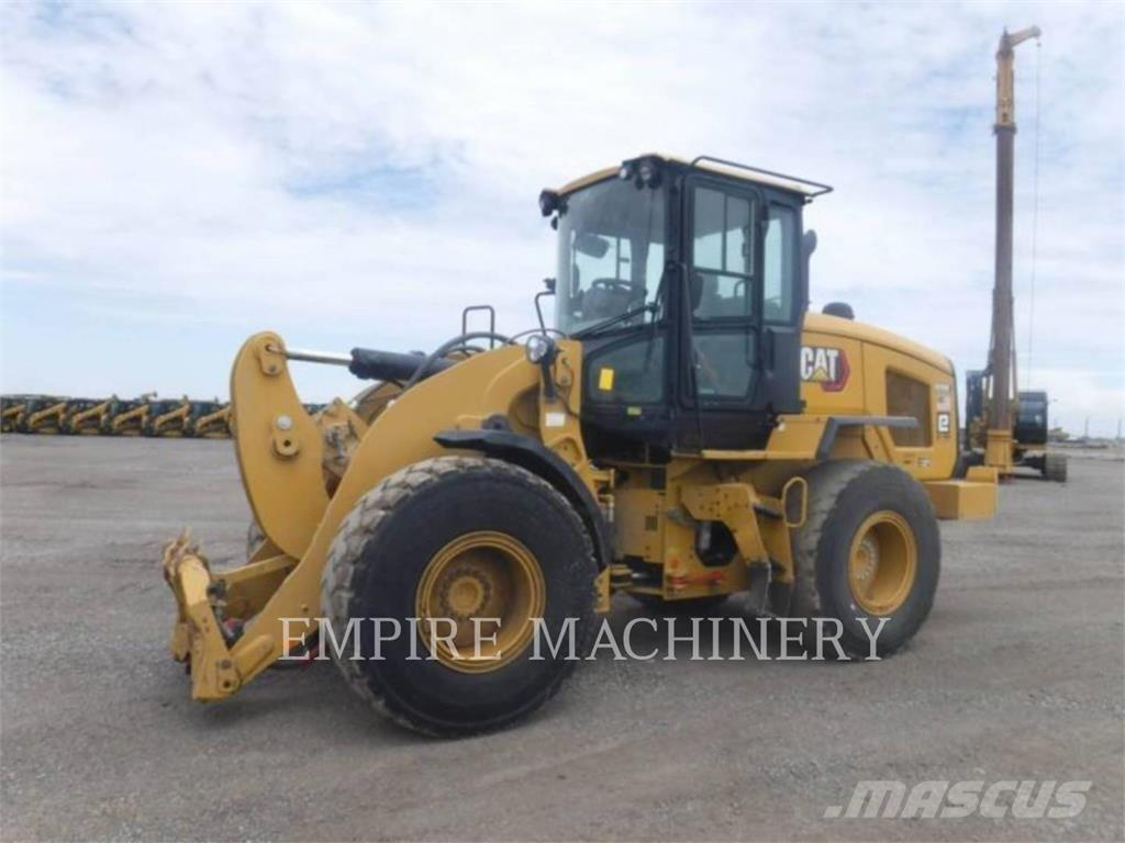 CAT 926M FC Pale gommate
