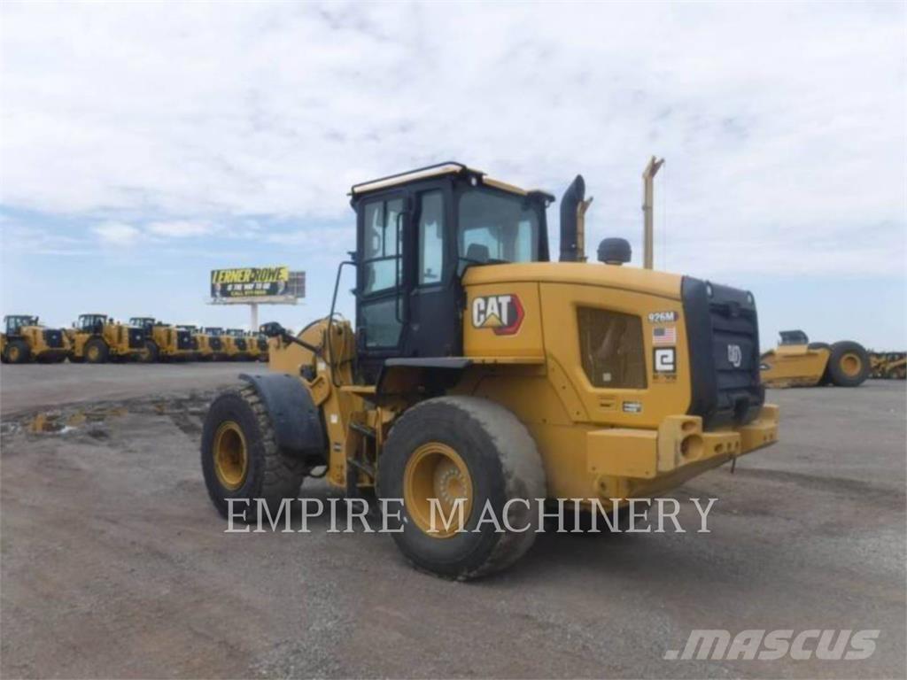 CAT 926M FC Pale gommate