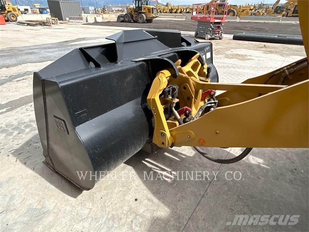 CAT 926M HL QC Pale gommate