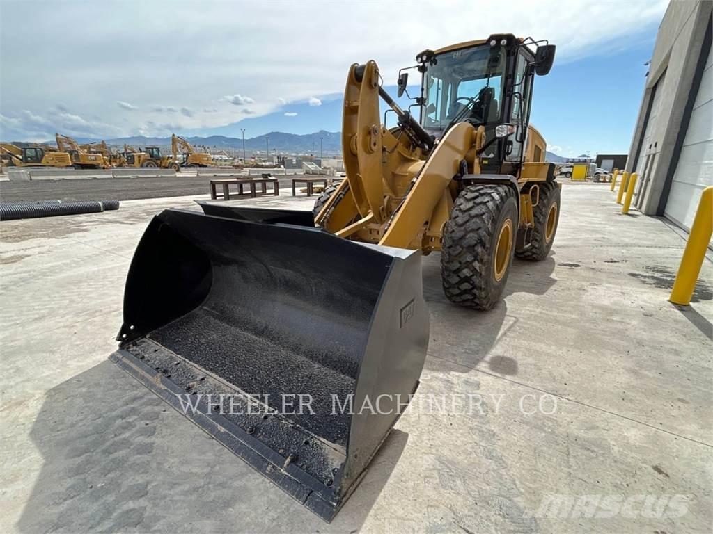 CAT 926M HL QC Pale gommate