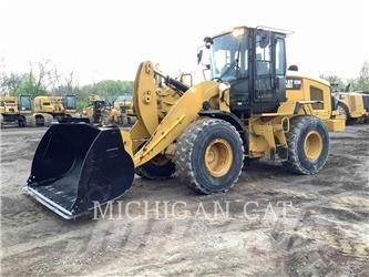 CAT 926M Q Pale gommate