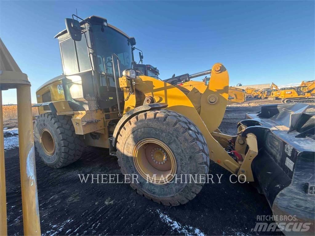 CAT 926M QC Pale gommate