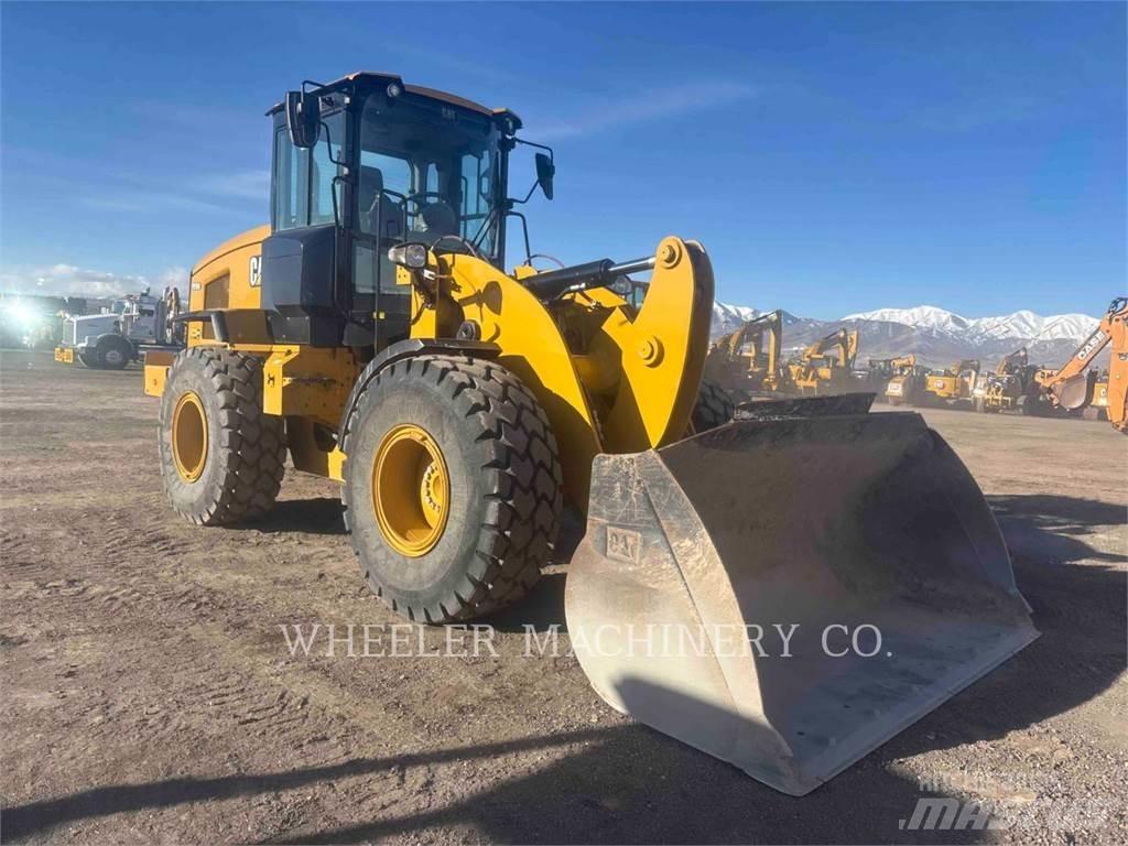 CAT 926M QC Pale gommate