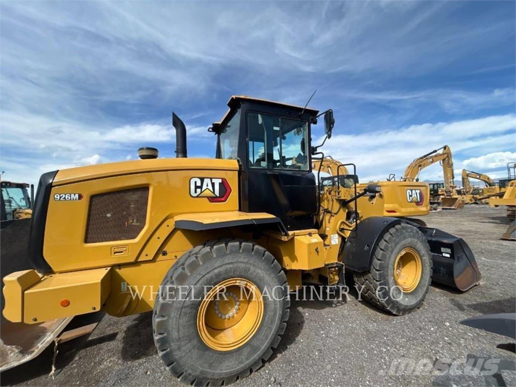 CAT 926M QC Pale gommate