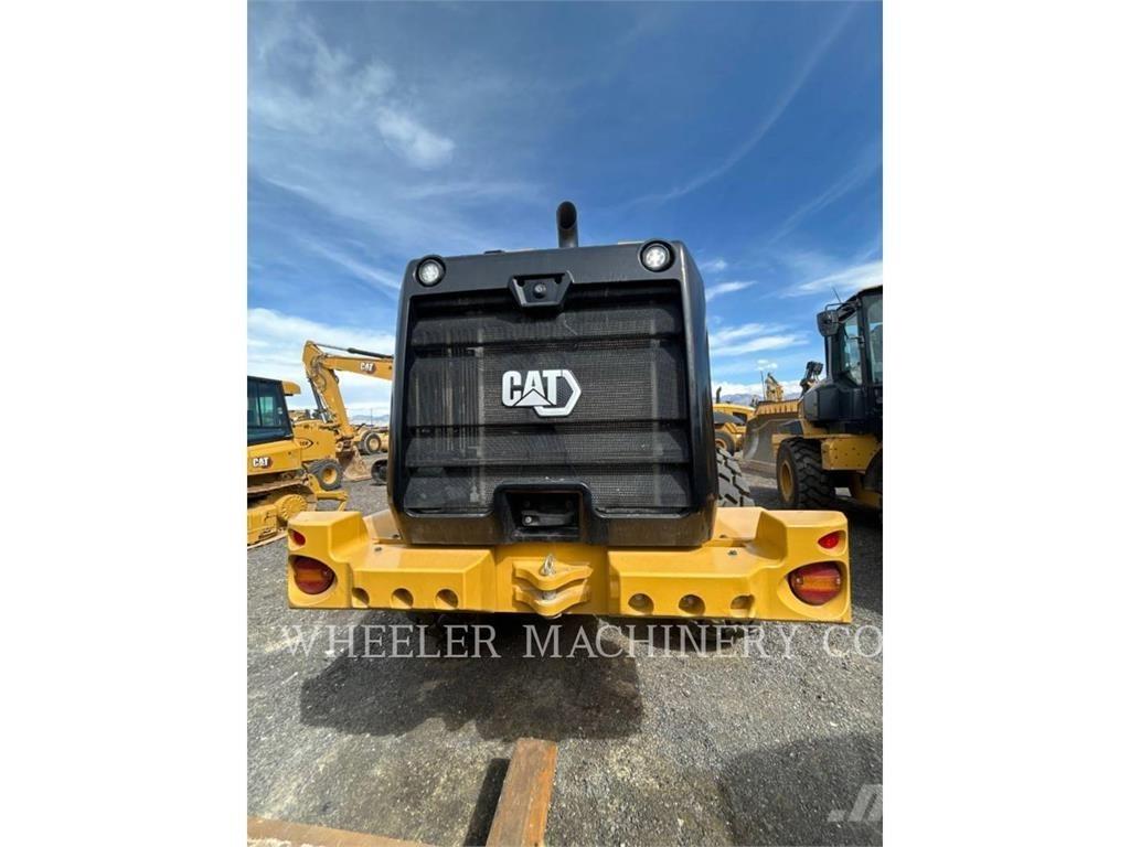 CAT 926M QC Pale gommate