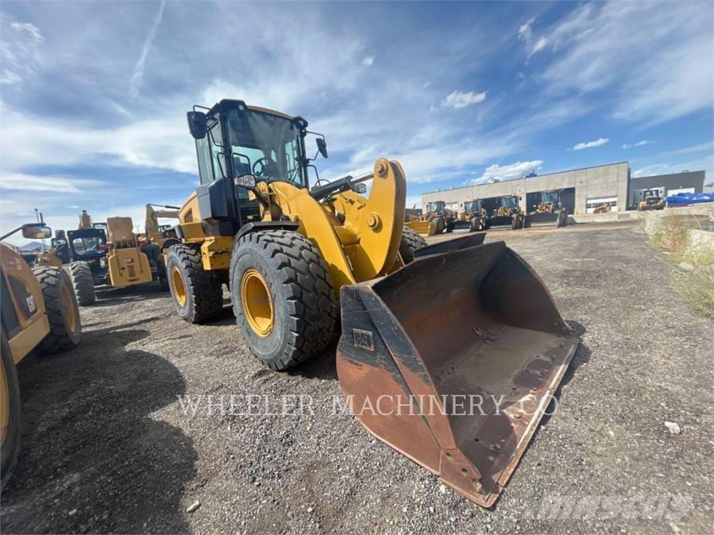 CAT 926M QC Pale gommate