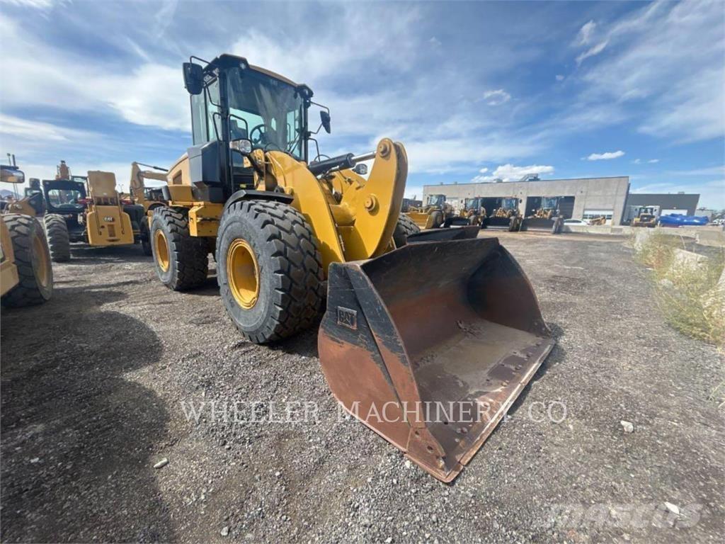 CAT 926M QC Pale gommate
