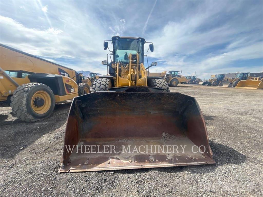 CAT 926M QC Pale gommate