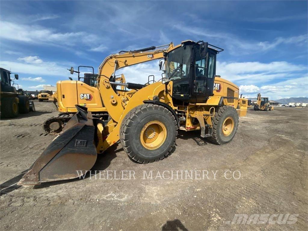 CAT 926M QC Pale gommate