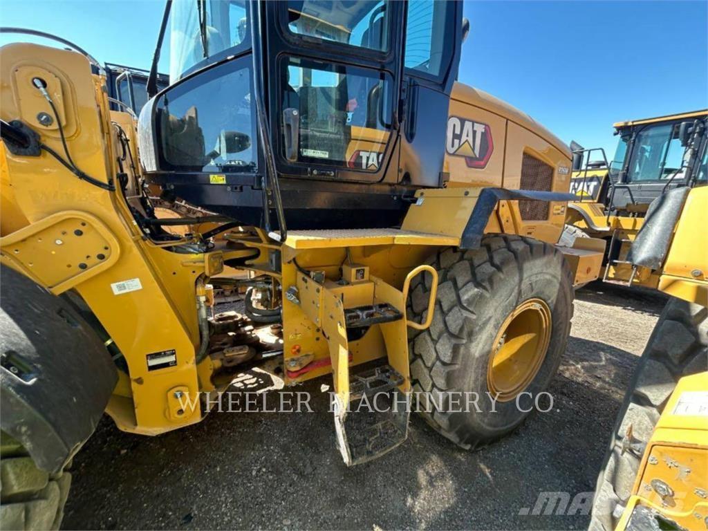 CAT 926M QC Pale gommate