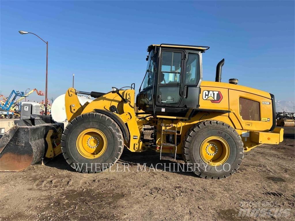 CAT 926M QC 3V Pale gommate