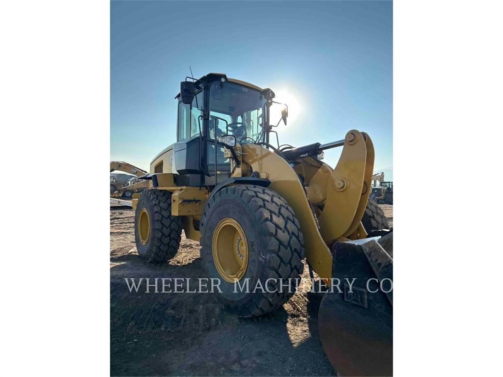 CAT 926M QC 3V Pale gommate
