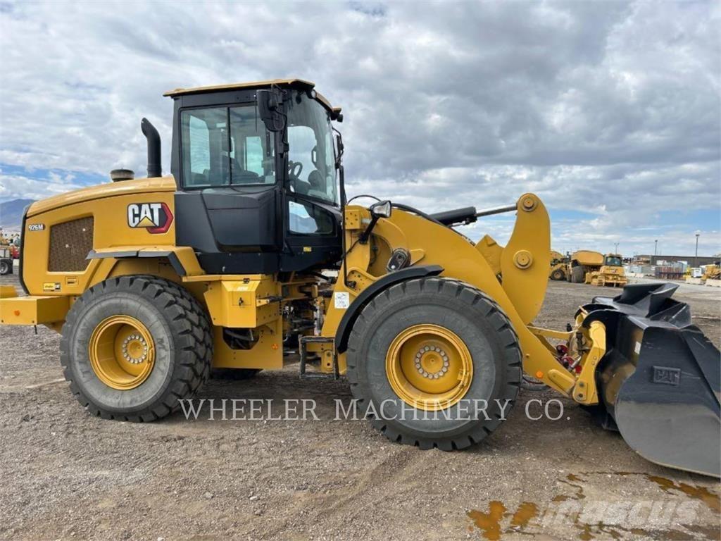 CAT 926M QC 3V Pale gommate