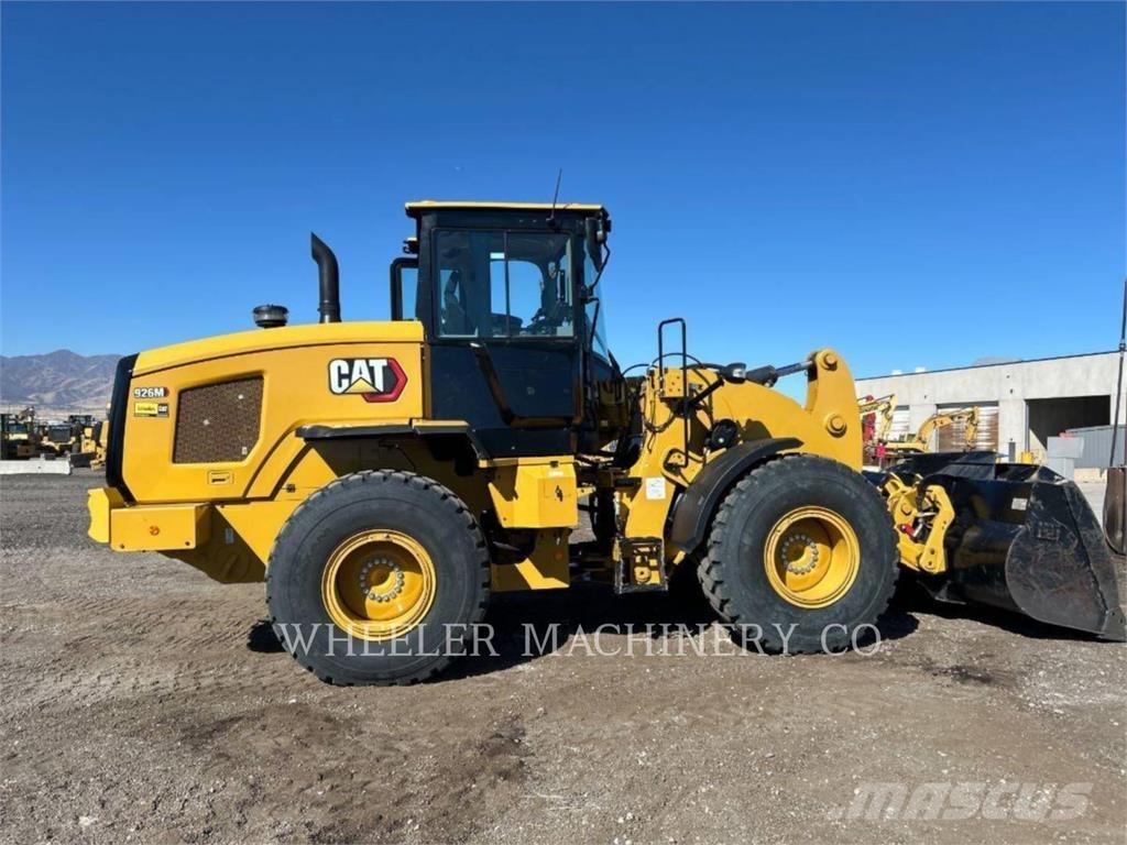 CAT 926M QC 3V Pale gommate