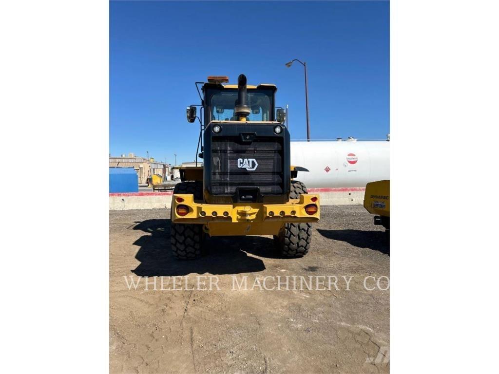 CAT 926M QC 3V Pale gommate