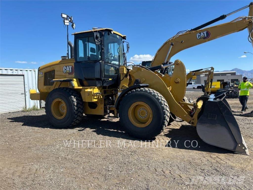 CAT 926M QC 3V Pale gommate
