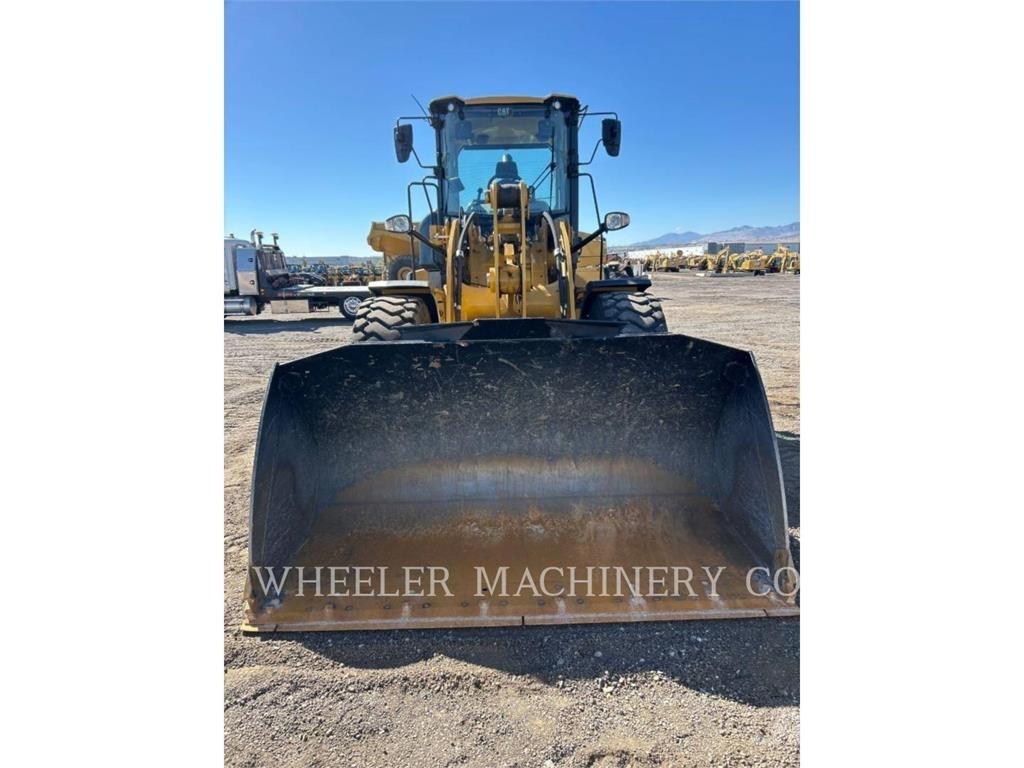 CAT 926M QC 3V Pale gommate