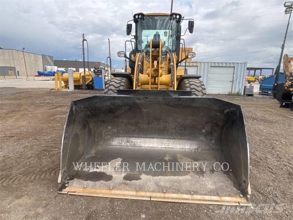 CAT 926M QC 3V Pale gommate