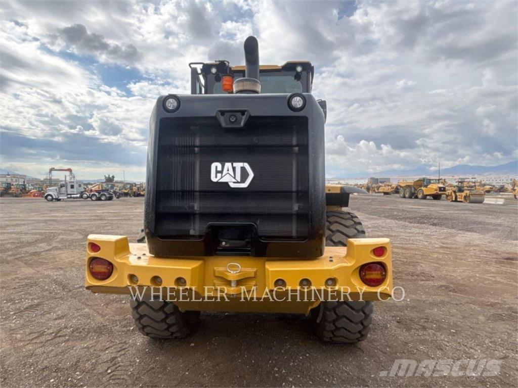 CAT 926M QC 3V Pale gommate