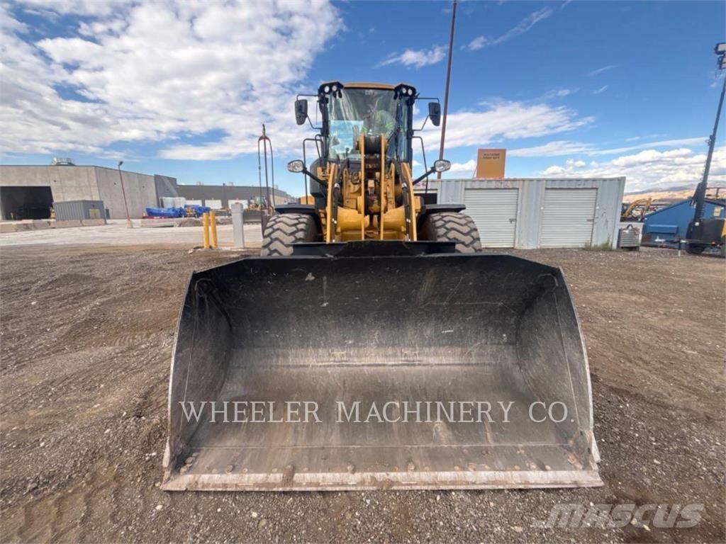 CAT 926M QC 3V Pale gommate