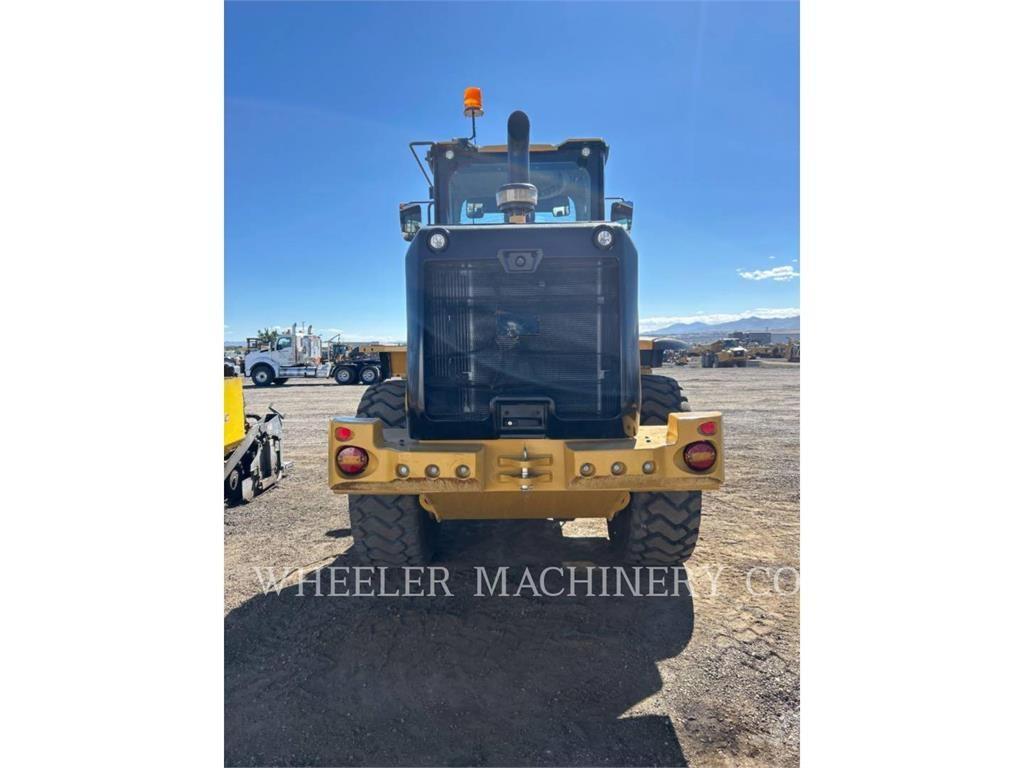 CAT 926M QC 3V Pale gommate