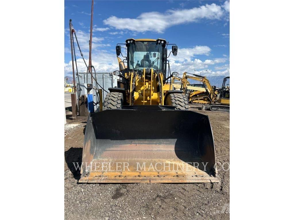 CAT 926M QC 3V Pale gommate