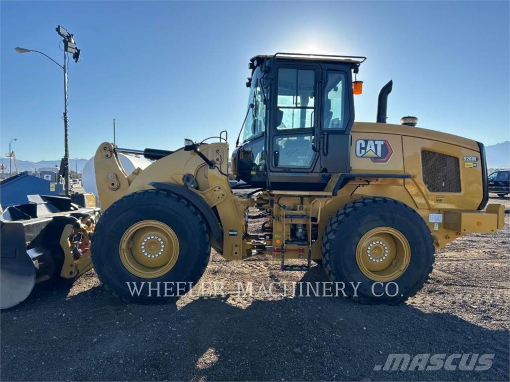 CAT 926M QC 3V Pale gommate