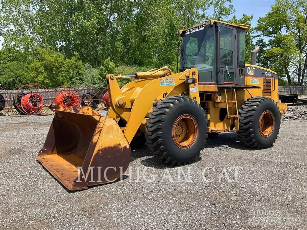 CAT 928G Pale gommate