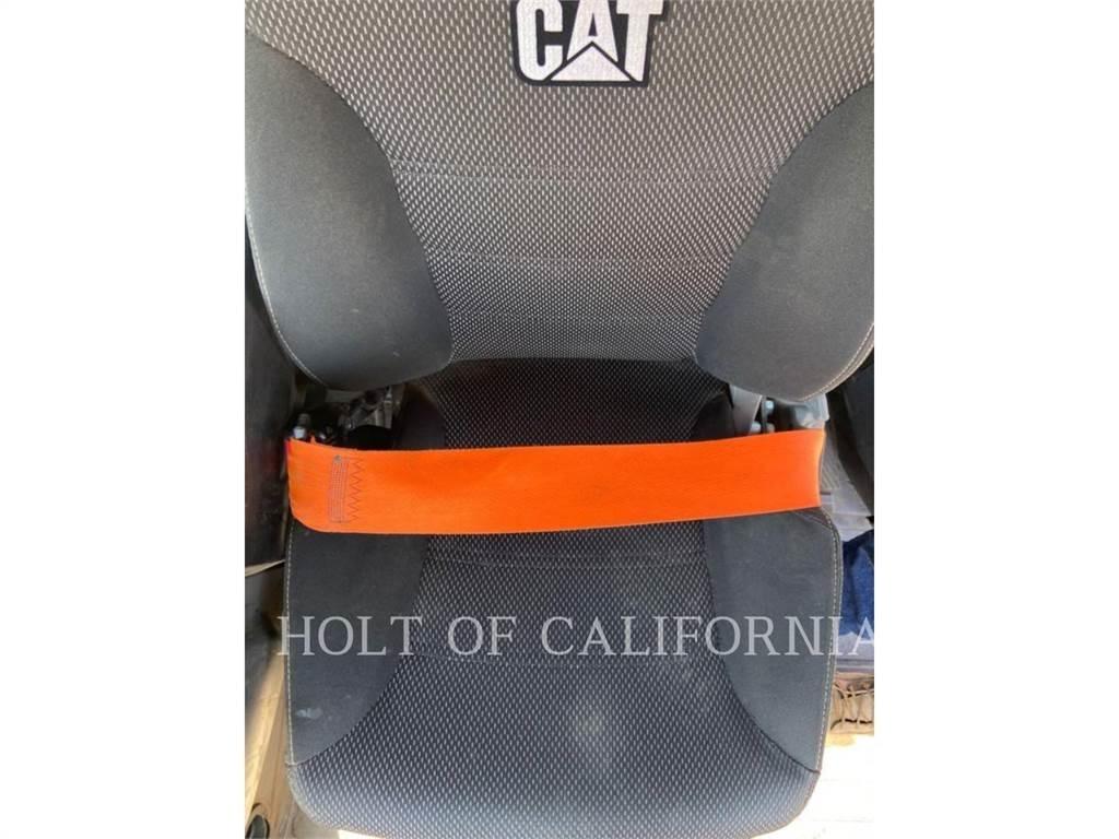 CAT 930 Pale gommate