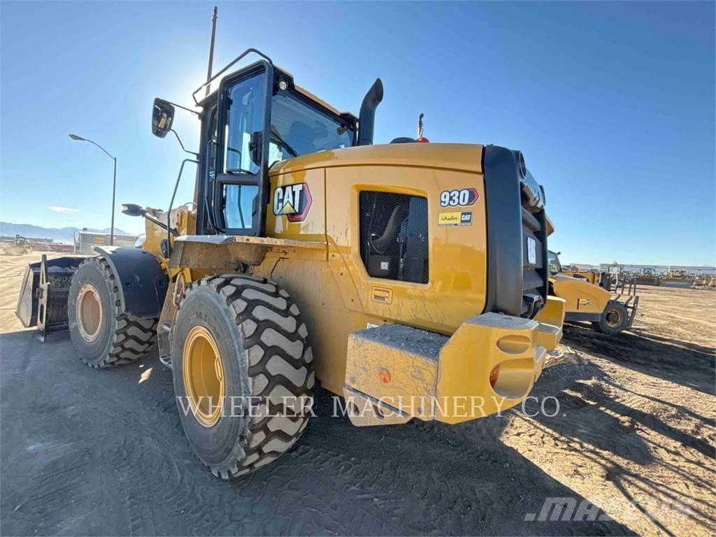 CAT 930 QC Pale gommate