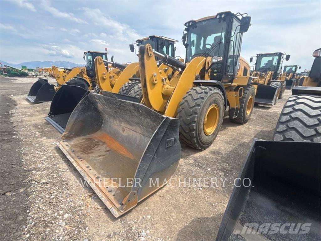CAT 930 QC Pale gommate