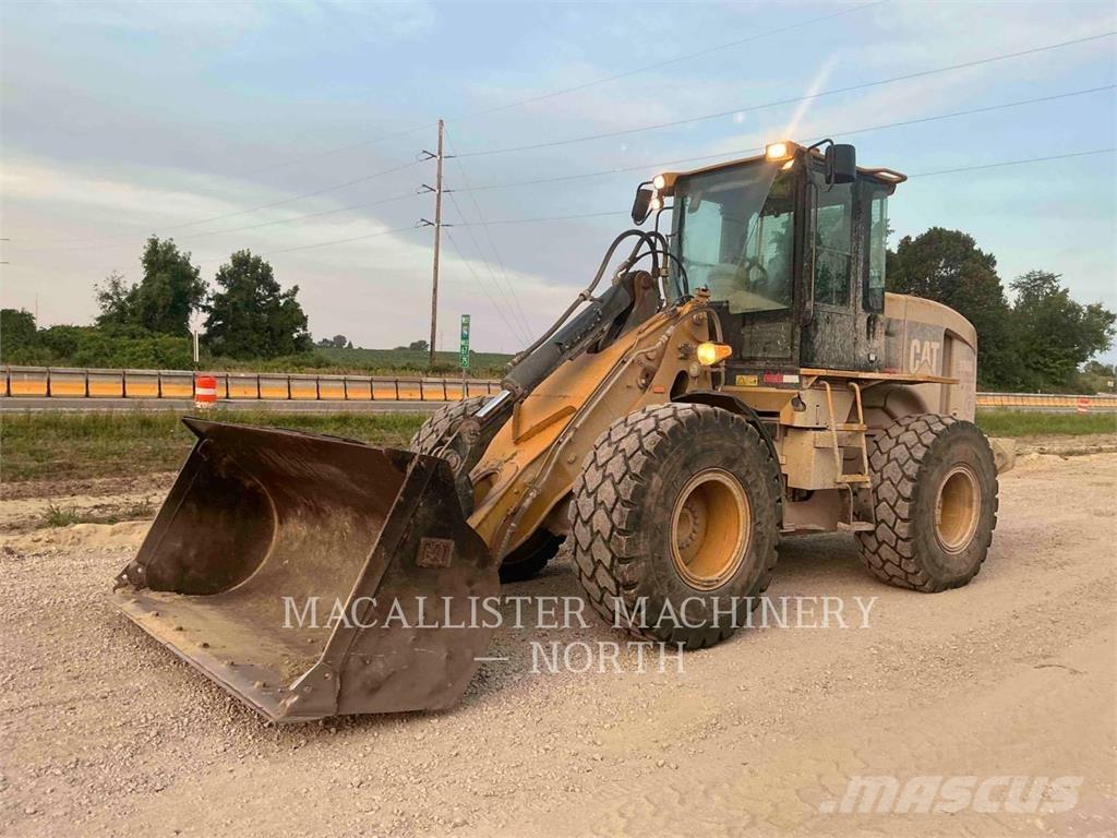 CAT 930G Q Pale gommate