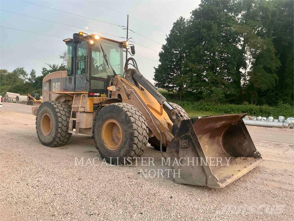 CAT 930G Q Pale gommate