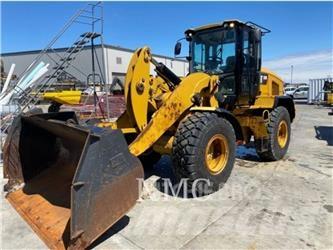 CAT 930K Pale gommate