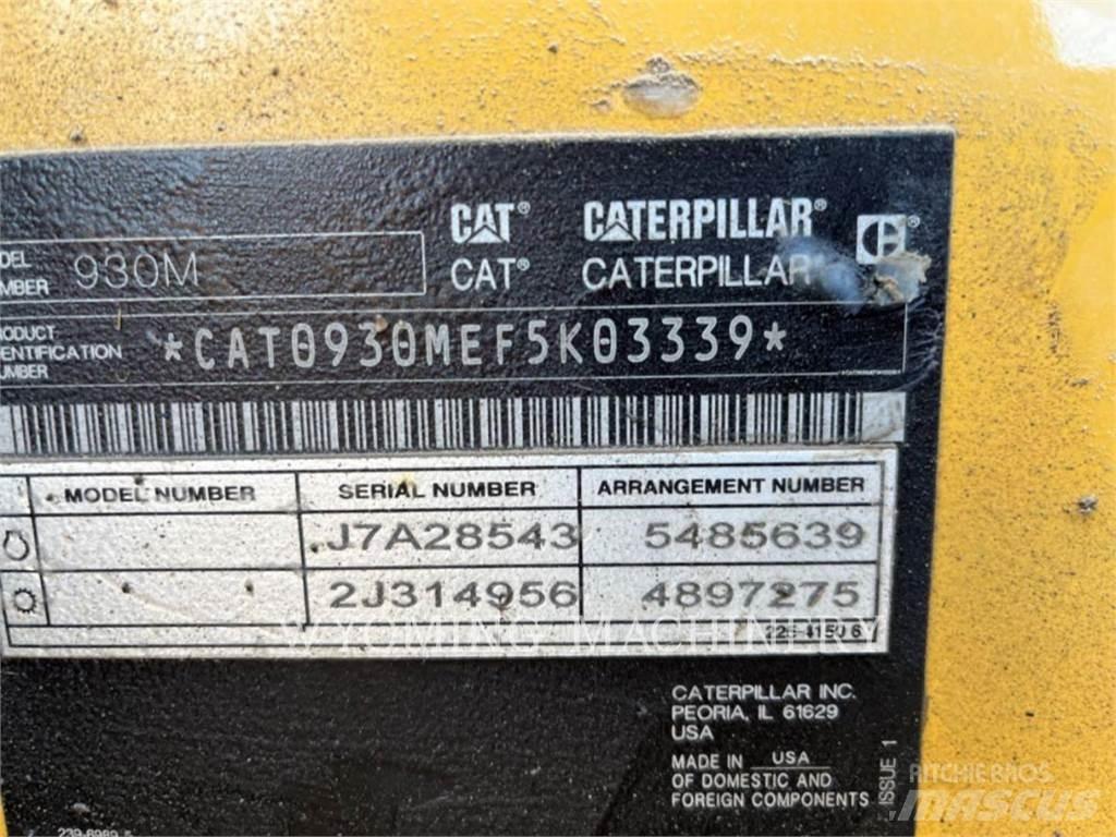 CAT 930M Pale gommate