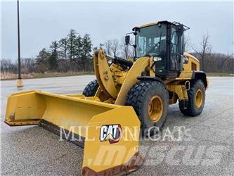 CAT 930M Pale gommate